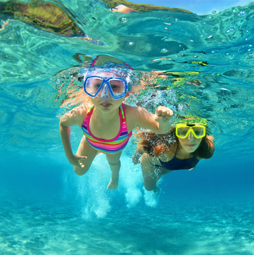 Kids-snorkeling-in-the-Whitsunday-Islands