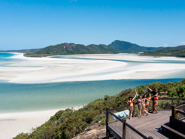 whitsunday overnight sailing tours